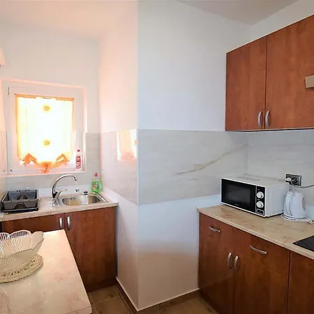 Apartament Loris Lopar